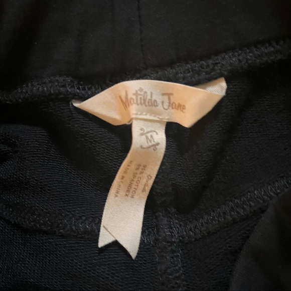 Matilda Jane Womens black full length leggings pants Sz medium stretchy - Picture 4 of 5